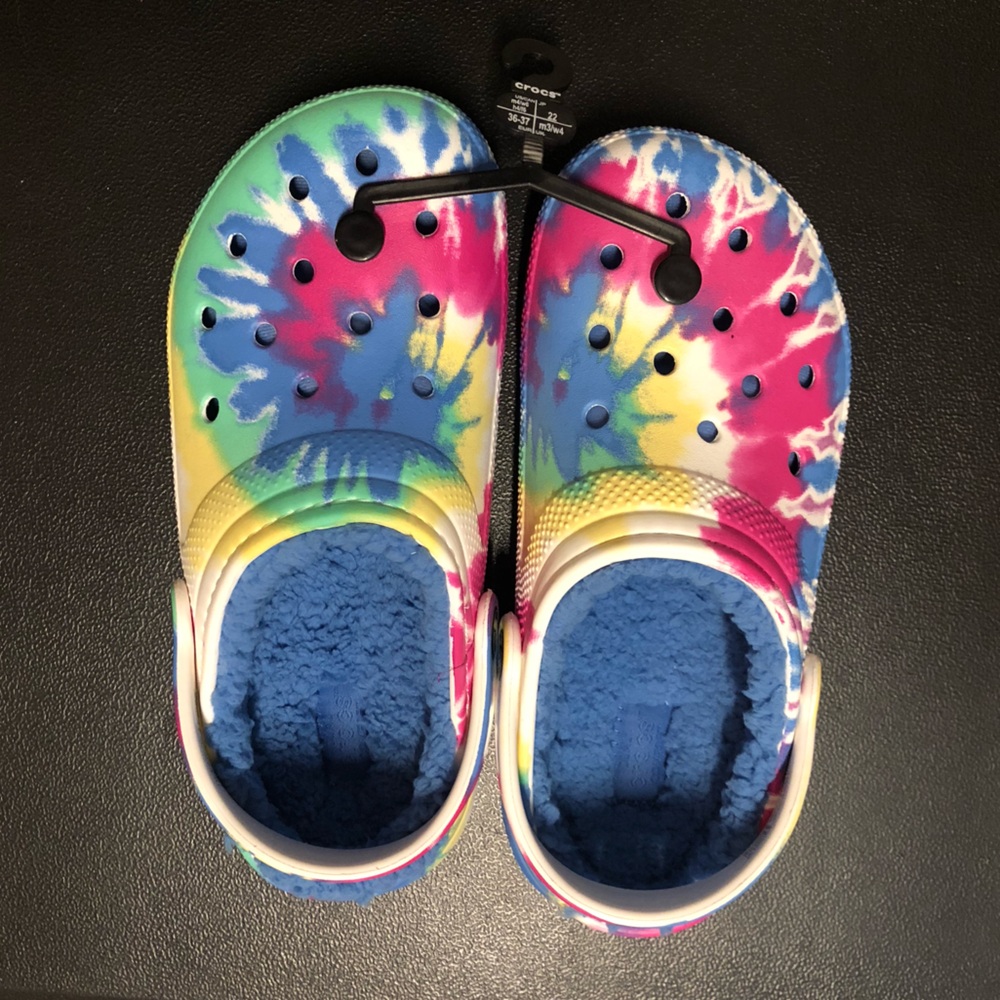 Limited Edition Crocs Tie-Dye Fuzzy Lined NEW